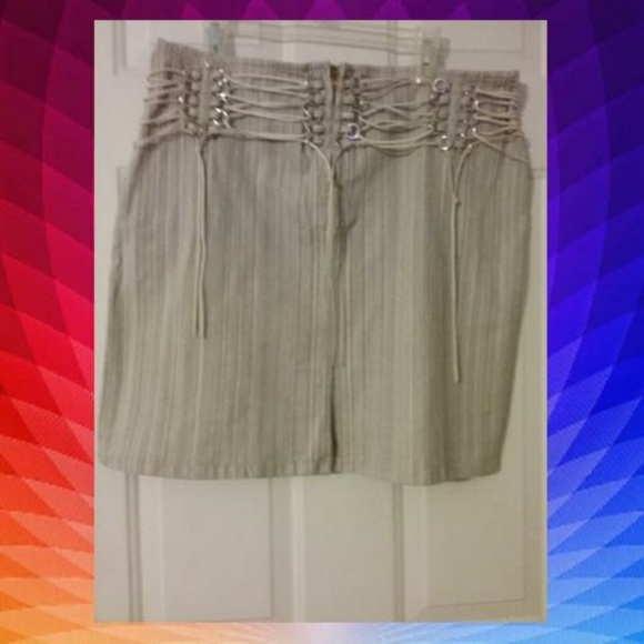 Awesome Looking Skirt - Picture 2 of 2